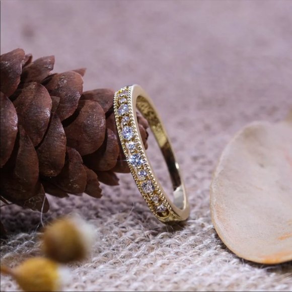 18k Gold Dainty Diamond Ring Band - Picture 3 of 7